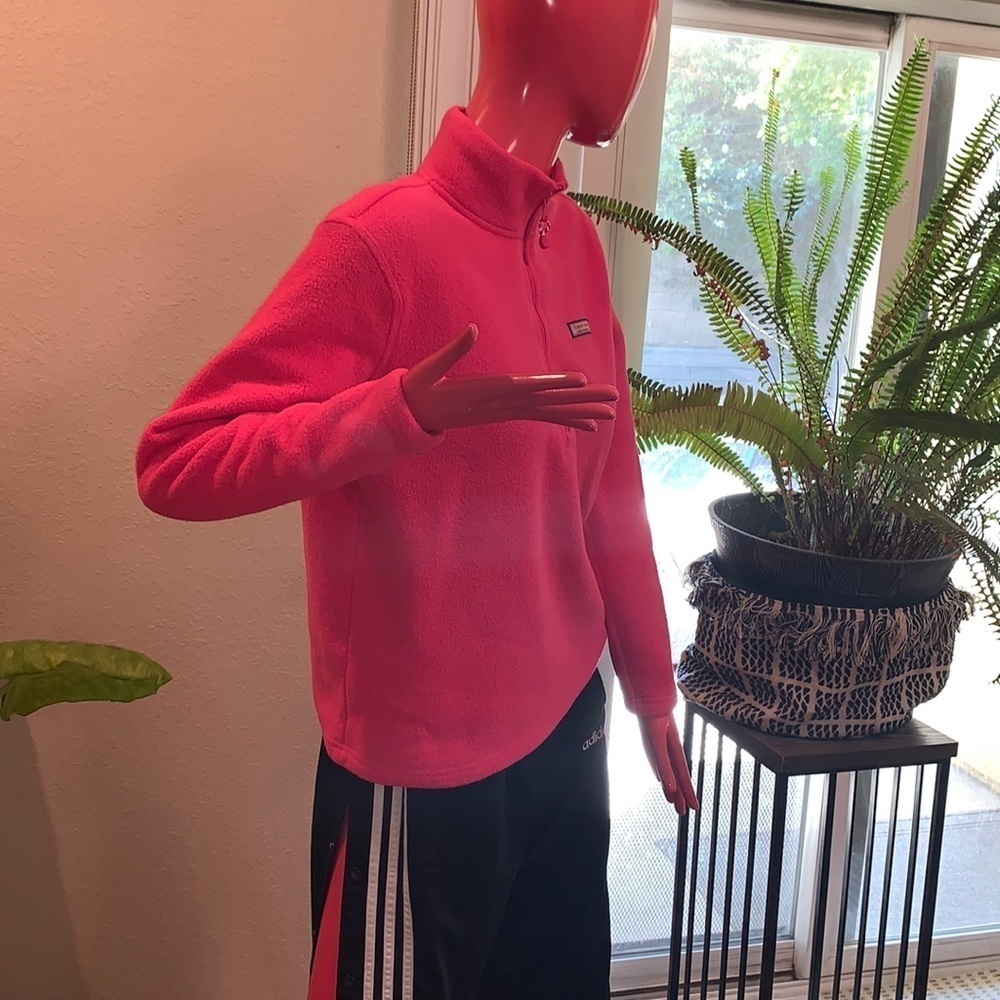 Vineyard Vines - Picture 3 of 13